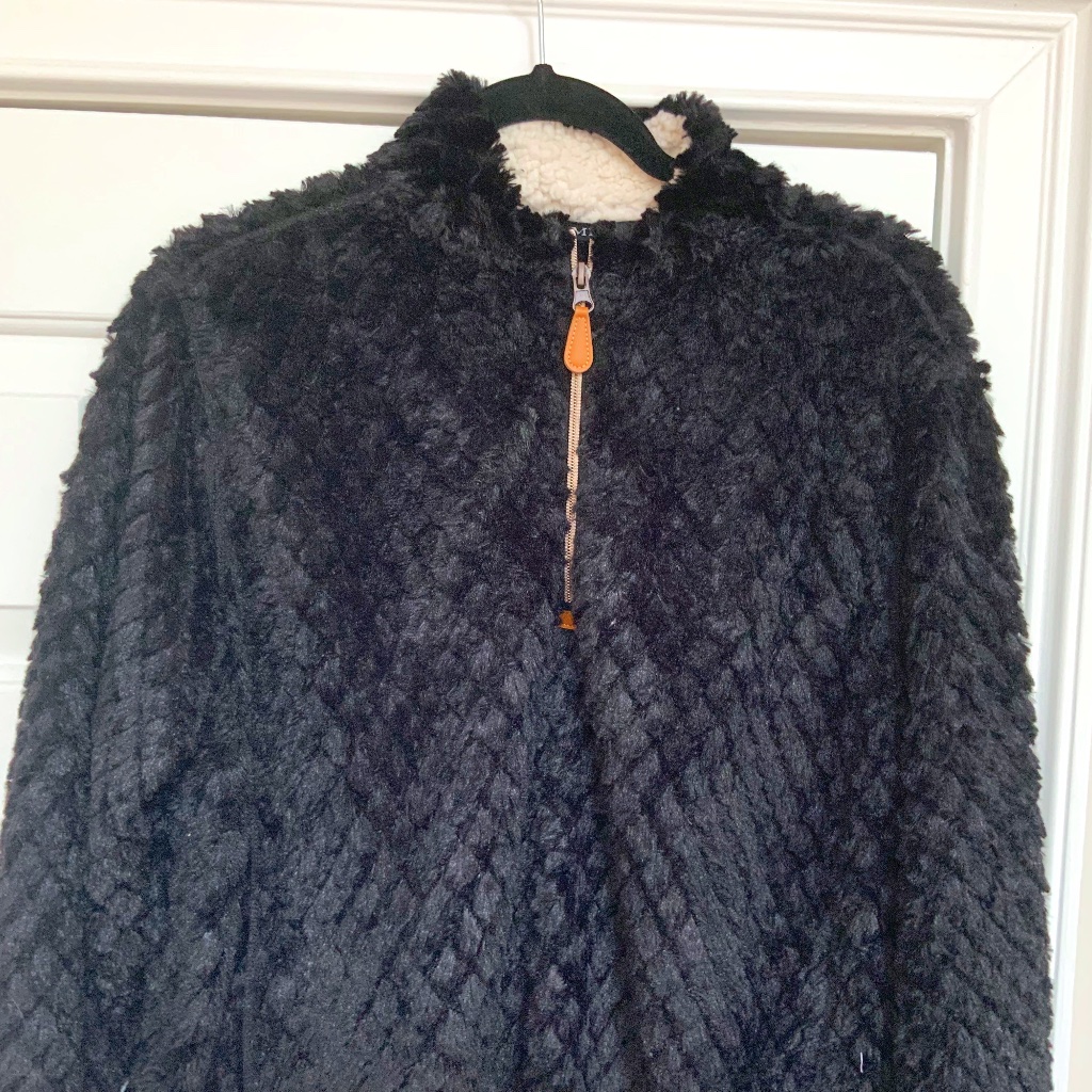 Nwot Simply Southern Fleece Top, Black, Ladies Medium
